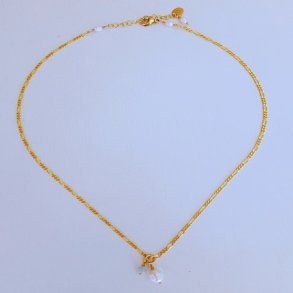 Una halsk�de med ferskvandsperle