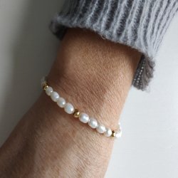 Love Pearls armb�nd i Guld